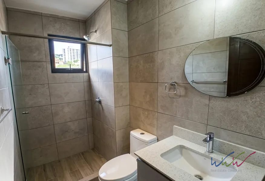 Rento apartamento en Parque 10, Zona 10 — Apartamento en Alquiler en Zona 10, Guatemala, Ciudad — foto 5 de 11