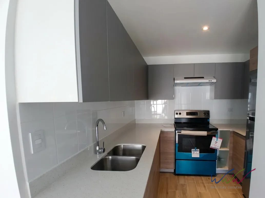 Rento apartamento en Parque 10, Zona 10 — Apartamento en Alquiler en Zona 10, Guatemala, Ciudad — foto 3 de 11