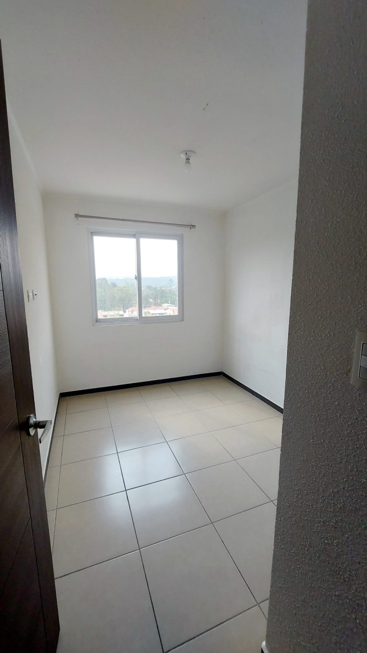 Alquilo apartamento de 3 habitaciones Parque 11 — Apartamento en Alquiler en Parque 11, Zona 11, Guatemala, Ciudad — foto 4 de 11