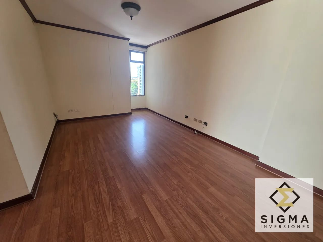 Apartamento en Venta, Zona 10, para remodelar. Cerca de CC La Estación — Apartamento en Venta en Torre Castelar, Zona 10, Guatemala, Ciudad — foto 9 de 17