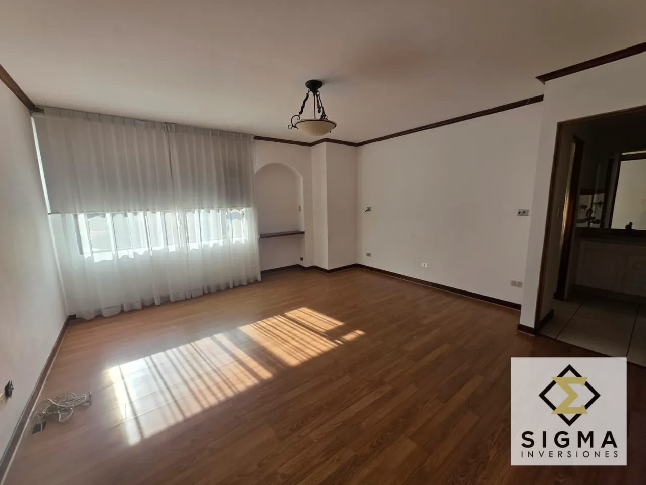Apartamento en Venta, Zona 10, para remodelar. Cerca de CC La Estación — Apartamento en Venta en Torre Castelar, Zona 10, Guatemala, Ciudad — foto 11 de 17