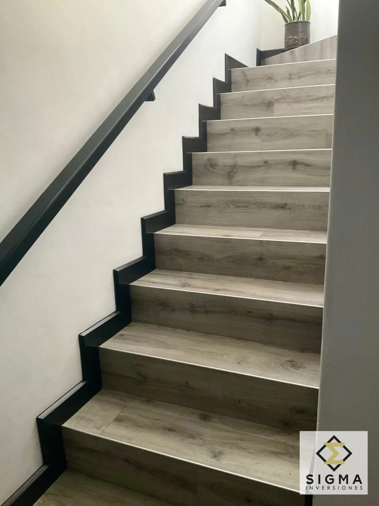 Amplio y precioso Penthouse en Venta en Area del Encinal, Zona 7 de Mi — Apartamento en Venta en Palos Altos, Zona 7 Mixco, Guatemala, Ciudad — foto 8 de 17