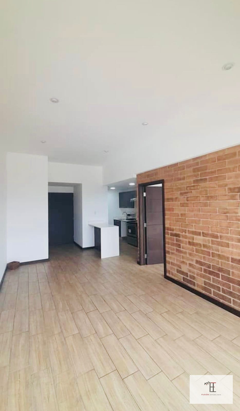 RENTO MODERNO APARTAMENTO ZONA 10 — Apartamento en Alquiler en Ferrara 10, Zona 10, Guatemala, Ciudad — foto 1 de 8
