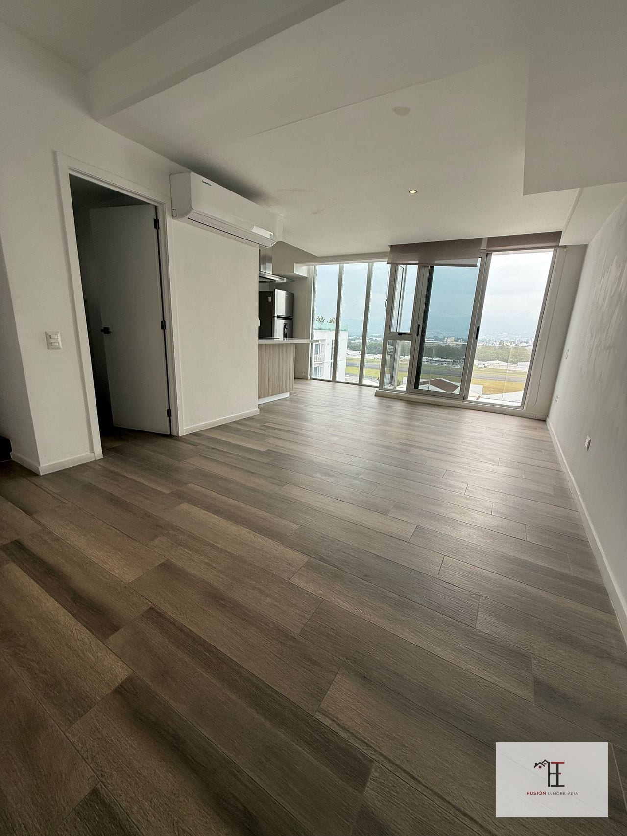 Vendo apartamento en zona 13 en Narama con vista única al aeropuerto — Apartamento en Venta en Narama, Zona 13, Guatemala, Ciudad — foto 1 de 13