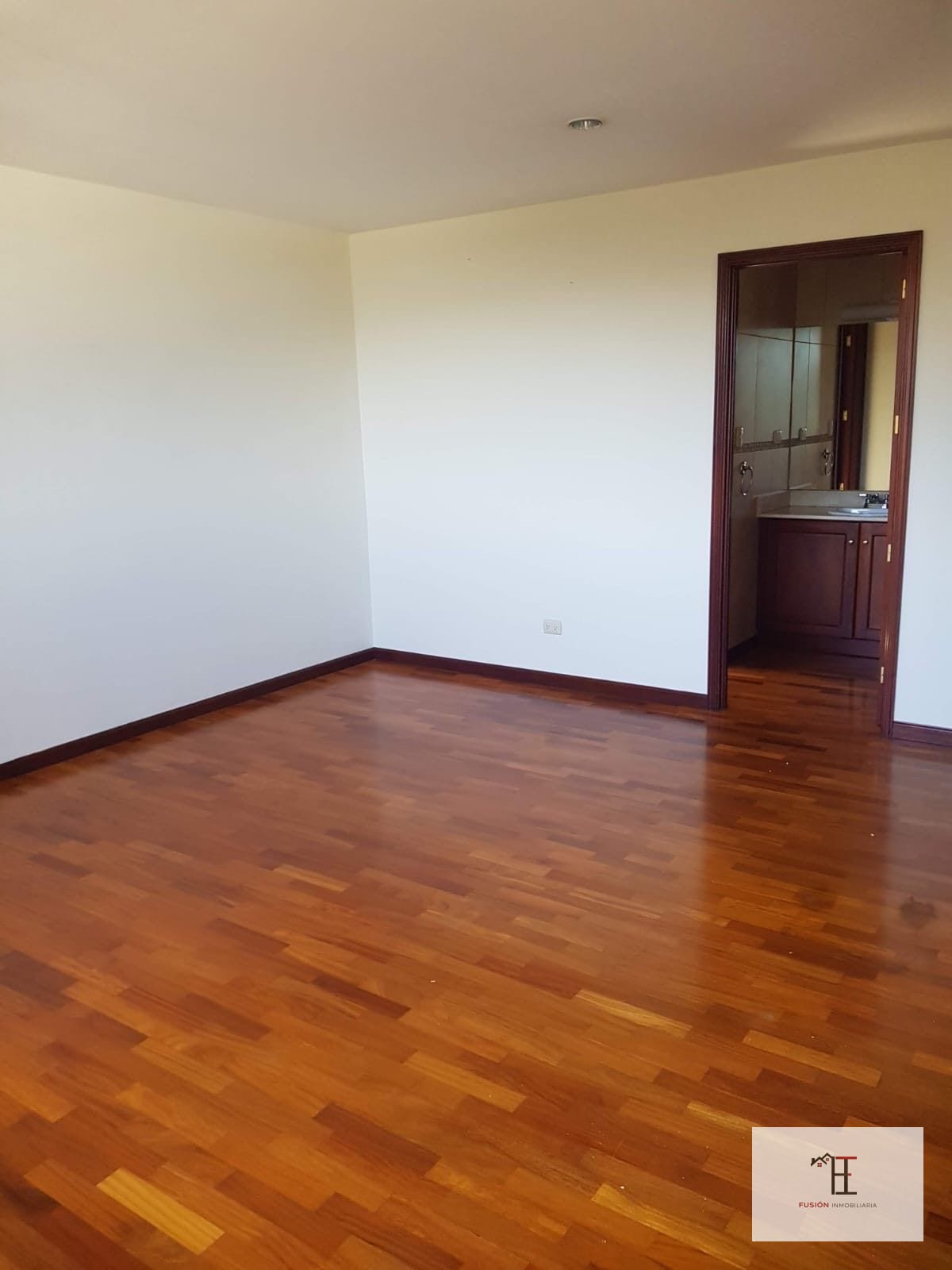 Apartamento en alquiler Las Pilas Zona 15 — Apartamento en Alquiler en Las Pilas, Zona 15, Guatemala, Ciudad — foto 2 de 10