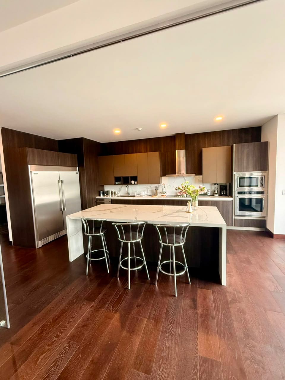 APARTAMENTO DE LUJO VENTA/RENTA ZONA 14 — Apartamento en Alquiler en Zona 14, Guatemala, Ciudad — foto 2 de 17