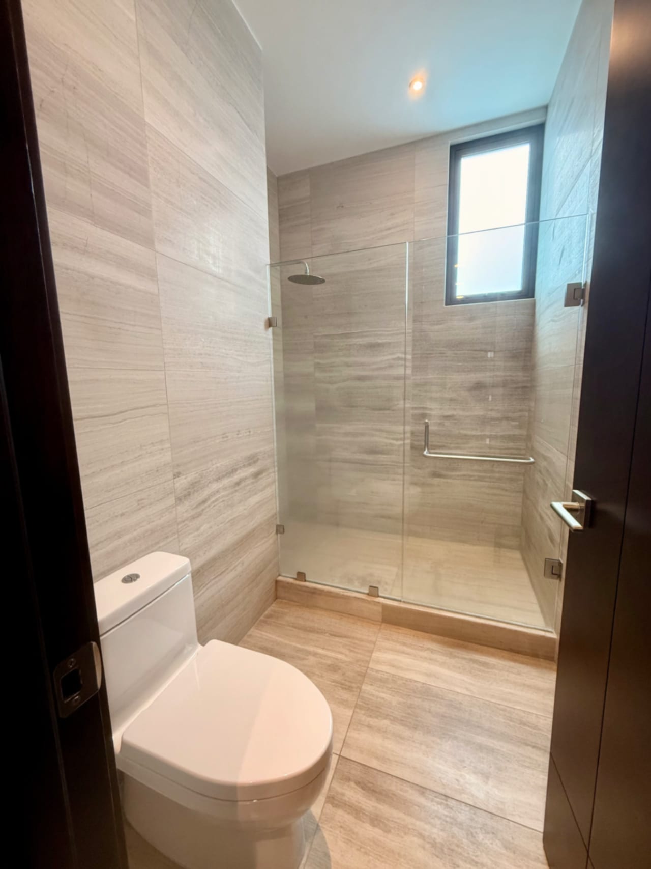 MODERNO APARTAMENTO EN RENTA/VENTA ZONA 14 — Apartamento en Alquiler en Zona 14, Guatemala, Ciudad — foto 15 de 17