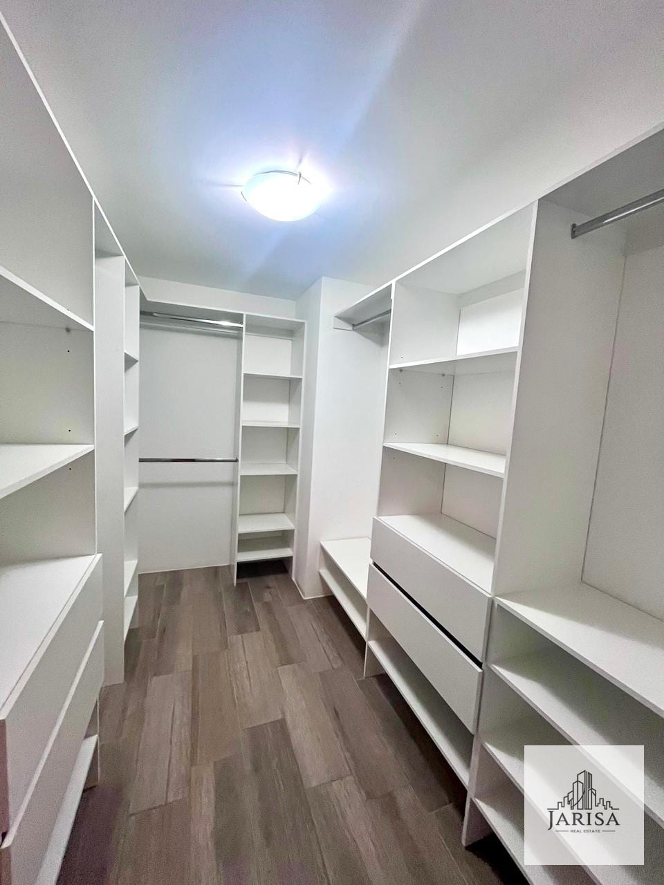 APARTAMENTO EN RENTA EDIFICIO SEGHERIA — Apartamento en Alquiler en Zona 14, Guatemala, Ciudad — foto 8 de 16