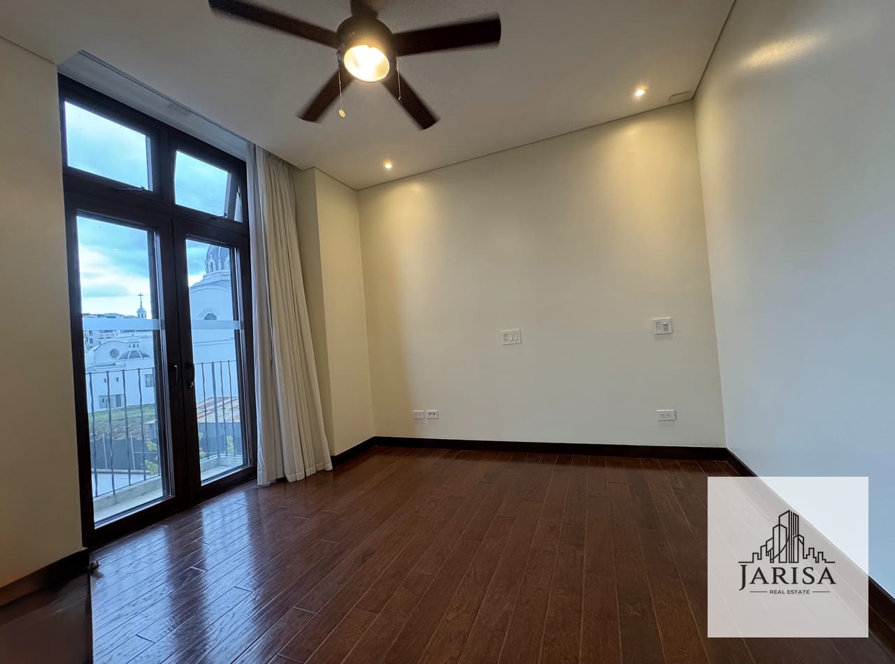 AMPLIO APARTAMENTO CAYALÁ ZONA 16 — Apartamento en Alquiler en Zona 16, Guatemala, Ciudad — foto 4 de 17