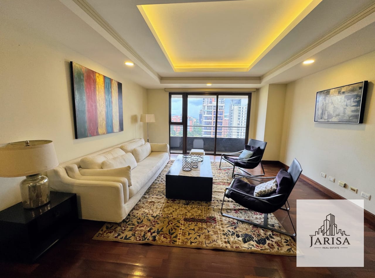 GRANDE APTO EN ALQUILER AMUEBLADO ZONA 10 — Apartamento en Alquiler en Zona 10, Guatemala, Ciudad — foto 1 de 17