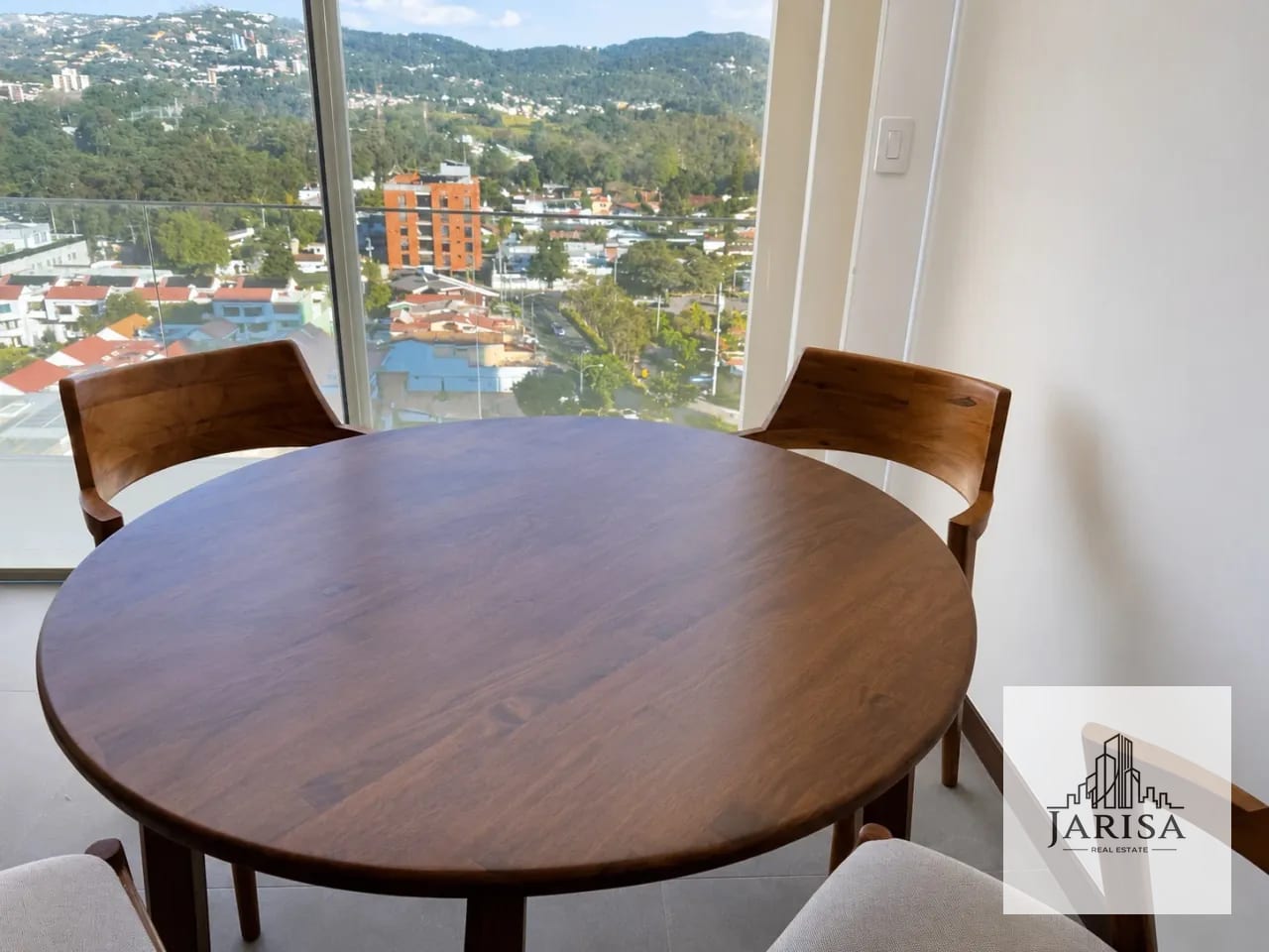 Ideal Ejecutivos — Apartamento en Alquiler en Zona 14, Guatemala, Ciudad — foto 2 de 6