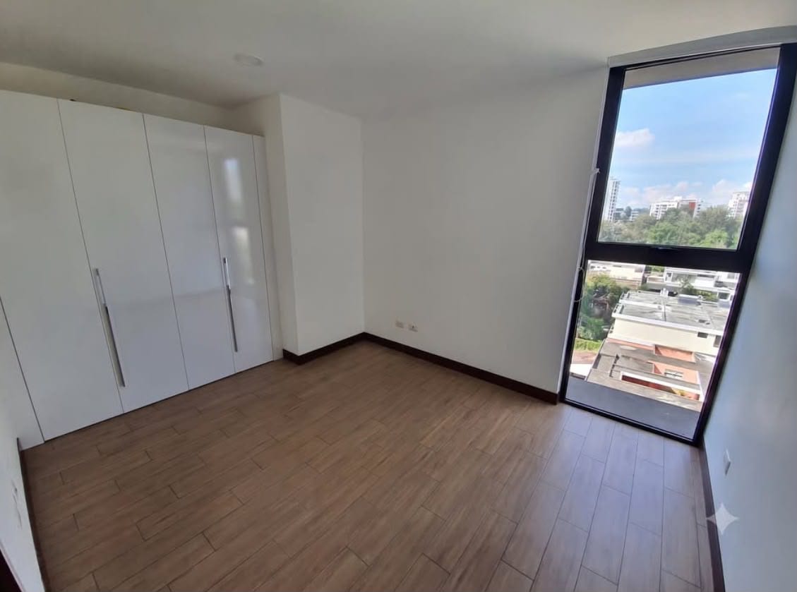 Moderno apartamento en zona 15 — Apartamento en Alquiler en Zona 15, Guatemala, Ciudad — foto 3 de 12