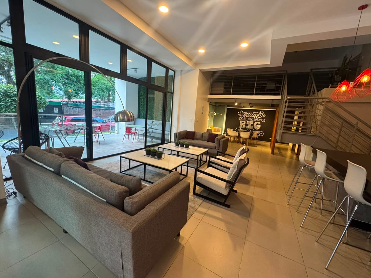 Moderno apartamento en zona 15 — Apartamento en Alquiler en Zona 15, Guatemala, Ciudad — foto 8 de 12
