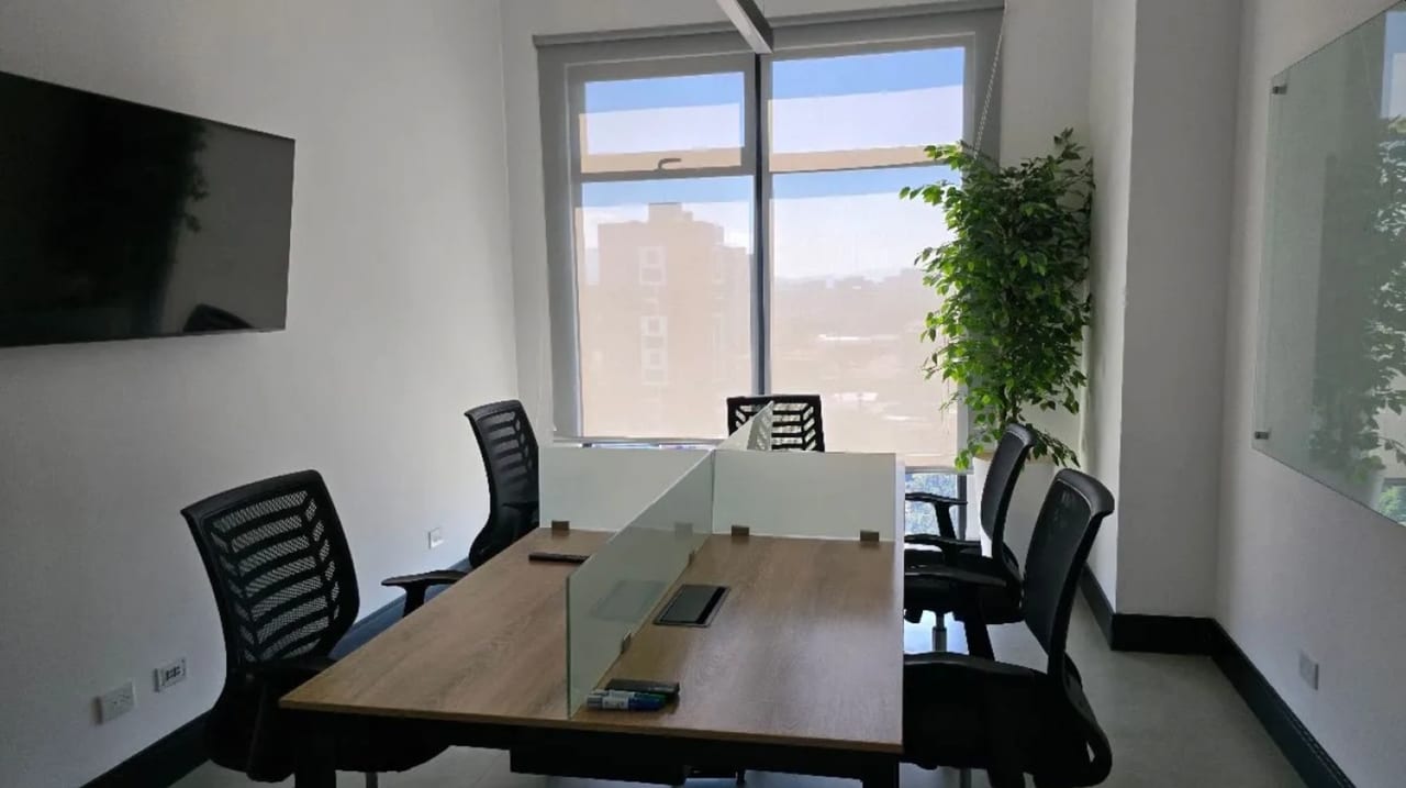 Moderno Apartamento Amueblado Zona 10 — Apartamento en Alquiler en Zona 10, Guatemala, Ciudad — foto 11 de 13