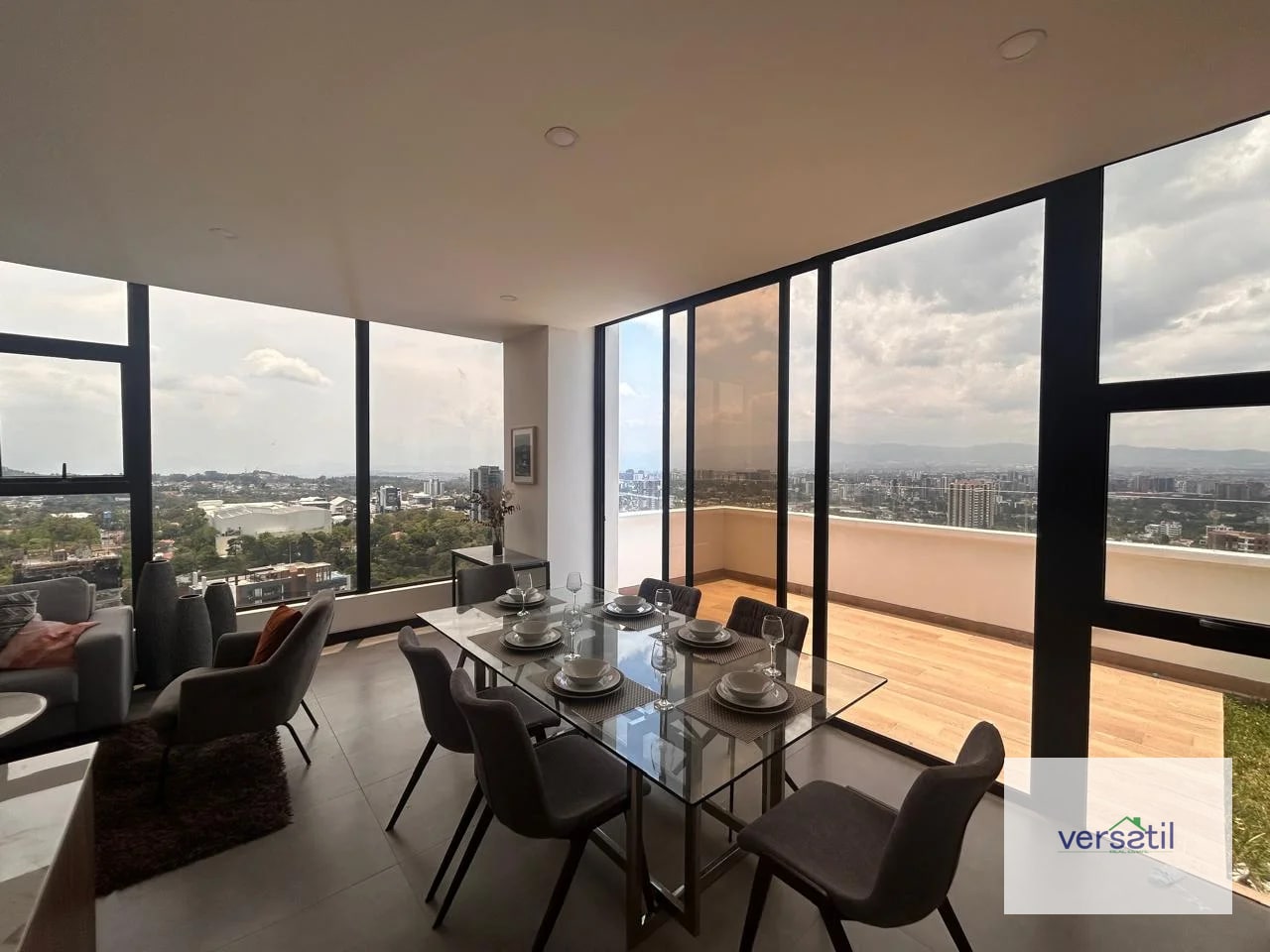Hermoso Penthouse de dos habitaciones zona 15 venta - 14