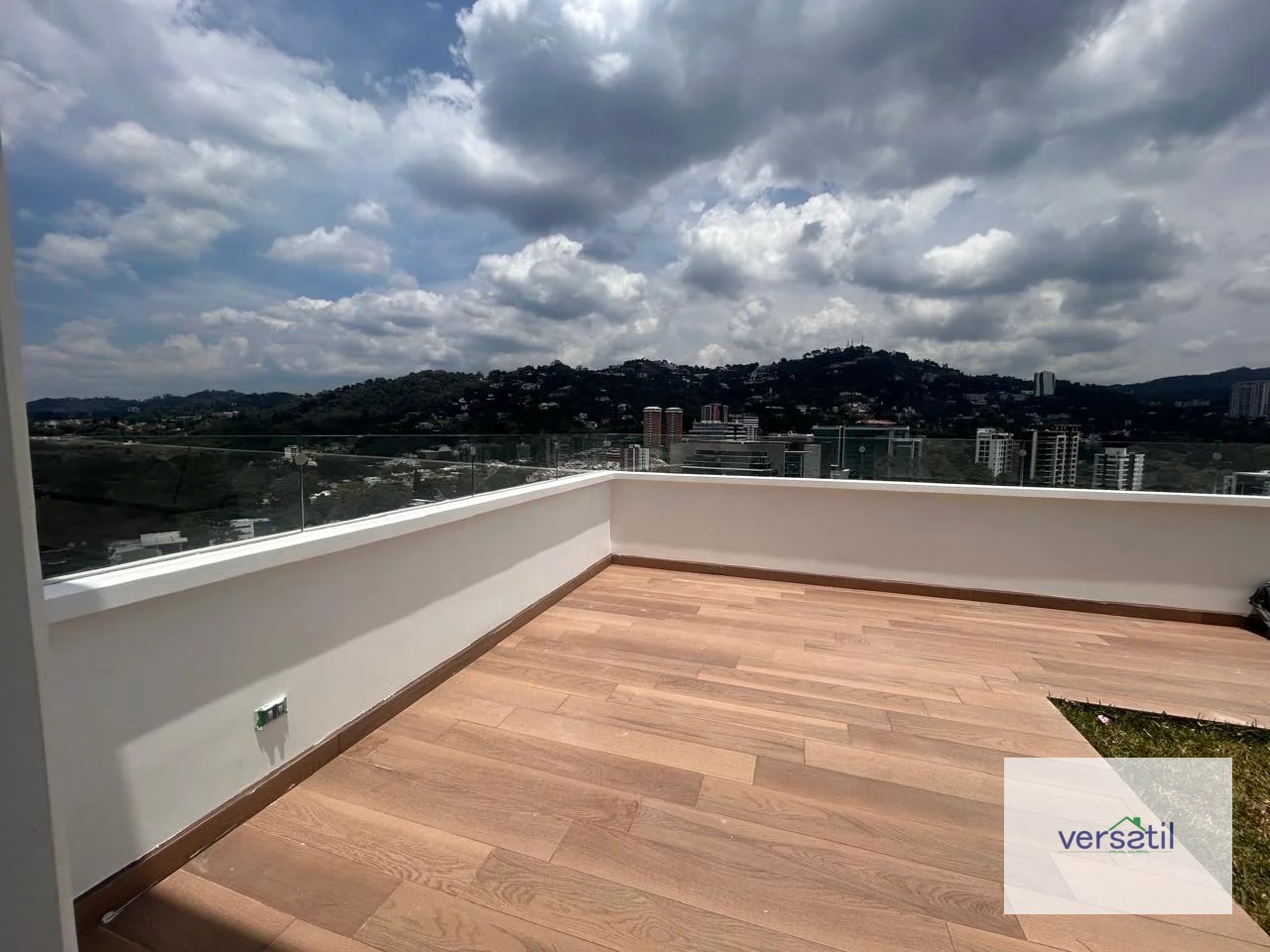 Hermoso Penthouse de dos habitaciones zona 15 venta - 8