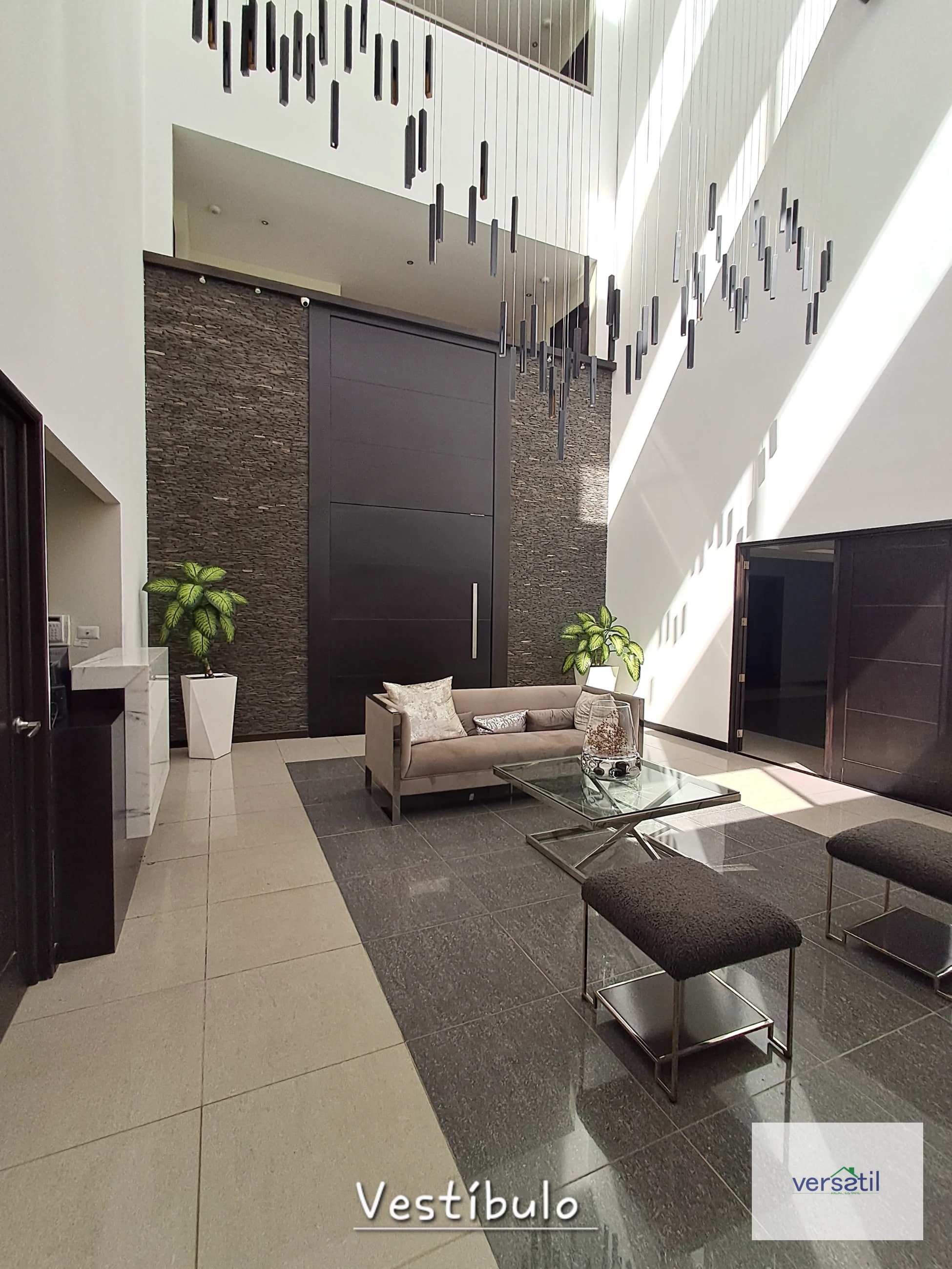 Hermoso Apartamento NIVEL ALTO venta zona 10 - 6