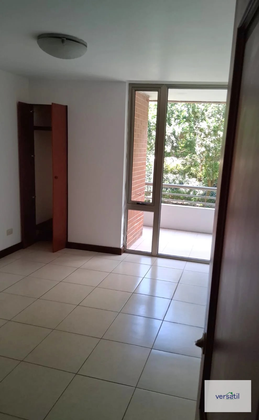 Lindo y amplio Apartamento en alquiler 3 habitaciones - 5