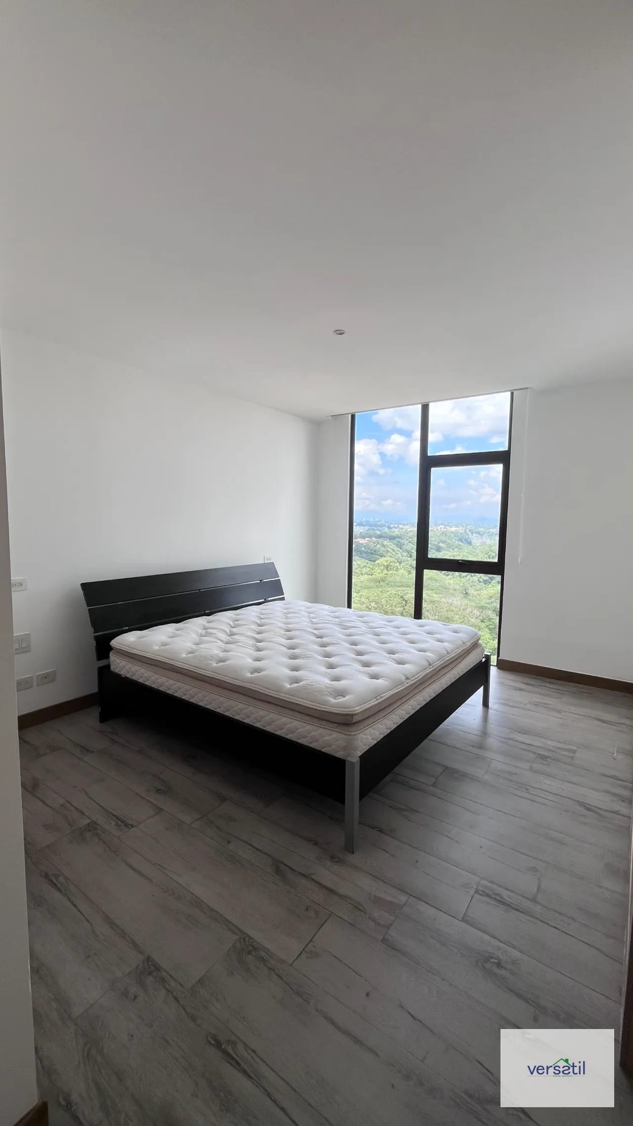 Moderno apartamento AMUEBLADO en zona 16. NORDIC — Apartamento en Alquiler en Zona 16, Guatemala, Ciudad — foto 10 de 17