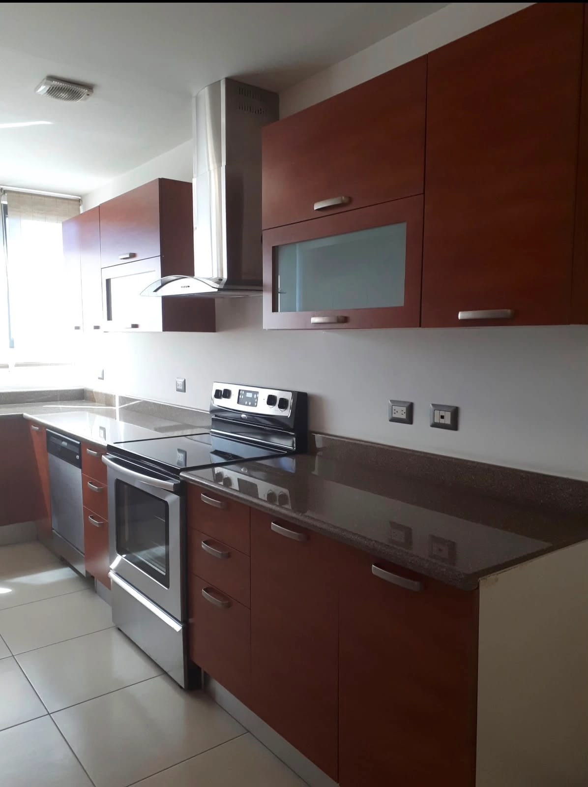 Apto en renta en zona 14 — Apartamento en Venta en Zona 14, Guatemala, Ciudad — foto 1 de 8