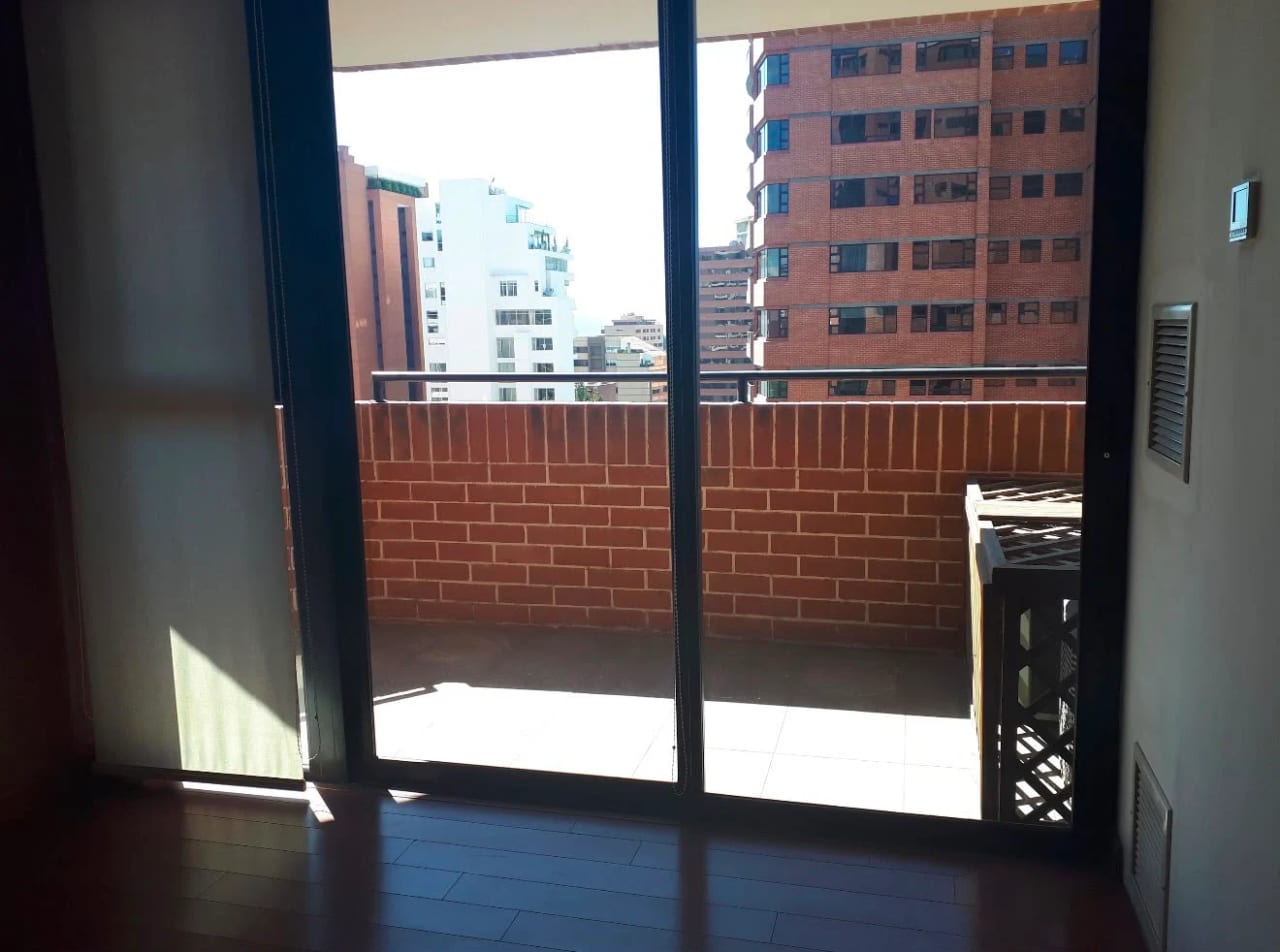 Apto en renta en zona 14 — Apartamento en Venta en Zona 14, Guatemala, Ciudad — foto 4 de 8