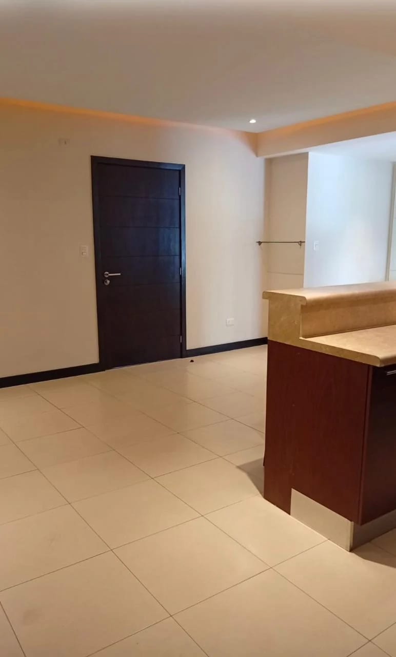 Apto en renta en zona 14 — Apartamento en Alquiler en Zona 14, Guatemala, Ciudad — foto 2 de 7