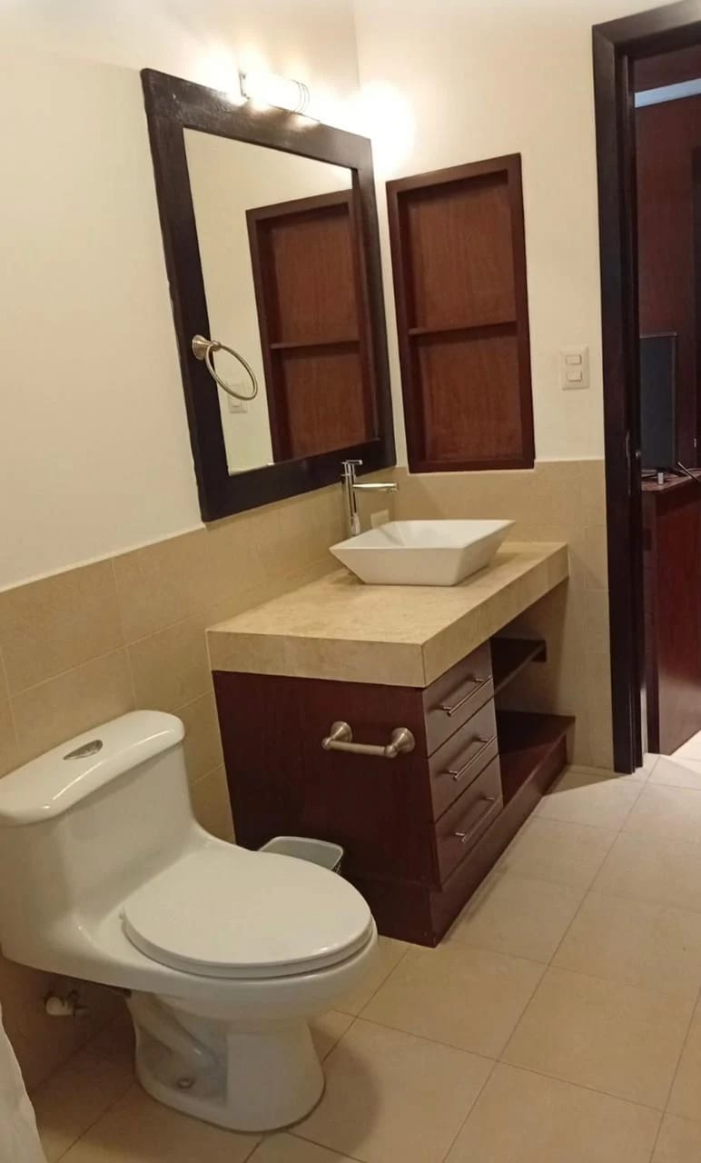 Apto en renta en zona 14 — Apartamento en Alquiler en Zona 14, Guatemala, Ciudad — foto 6 de 7