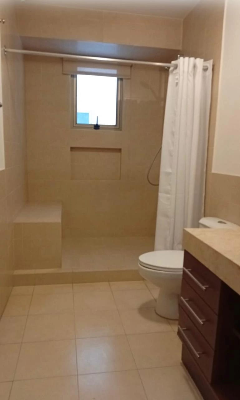 Apto en renta en zona 14 — Apartamento en Alquiler en Zona 14, Guatemala, Ciudad — foto 7 de 7
