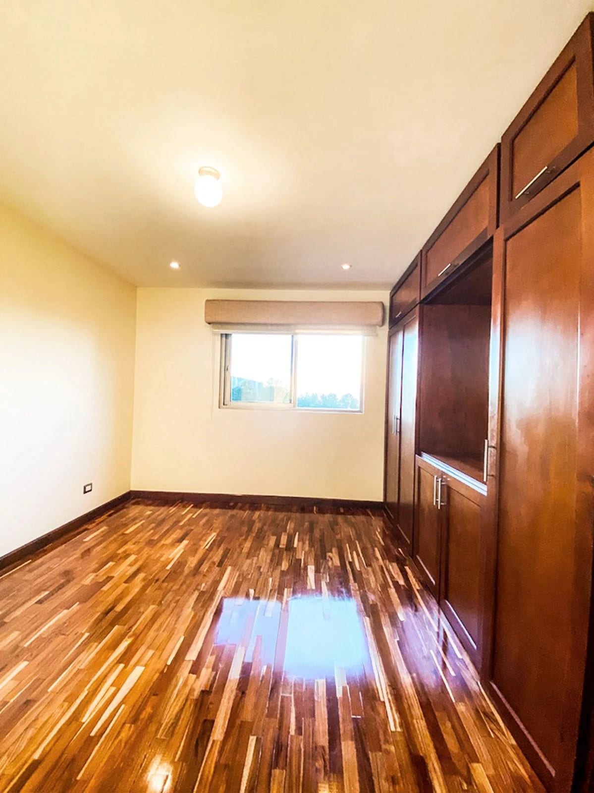 Apto en renta en zona 15 — Apartamento en Alquiler en Zona 15, Guatemala, Ciudad — foto 4 de 7