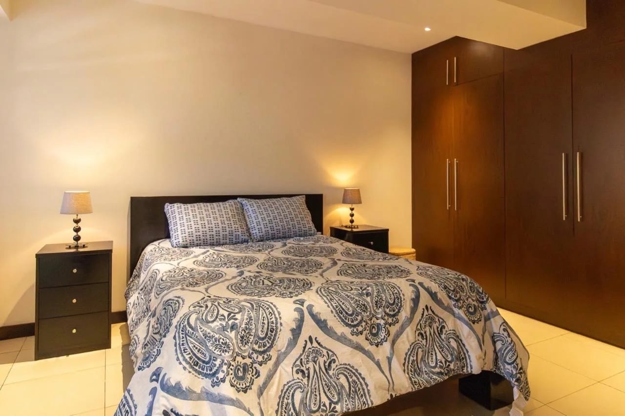Apto amueblado en zona 14 — Apartamento en Alquiler en Zona 14, Guatemala, Ciudad — foto 4 de 7