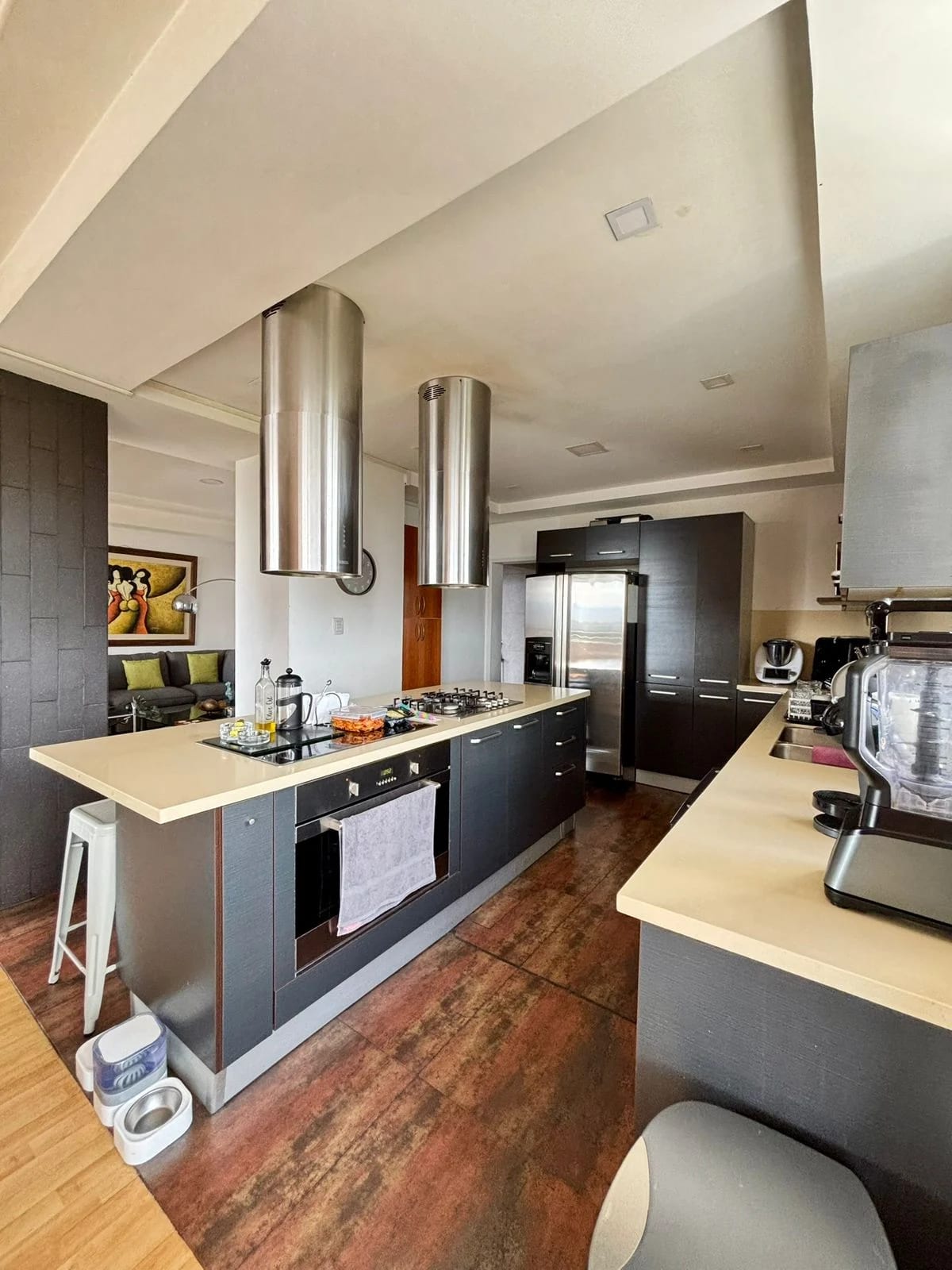 Alquilo depto remodelado, amplio en Zona 15 en San Lázaro — Apartamento en Alquiler en Zona 15, Guatemala, Ciudad — foto 1 de 8