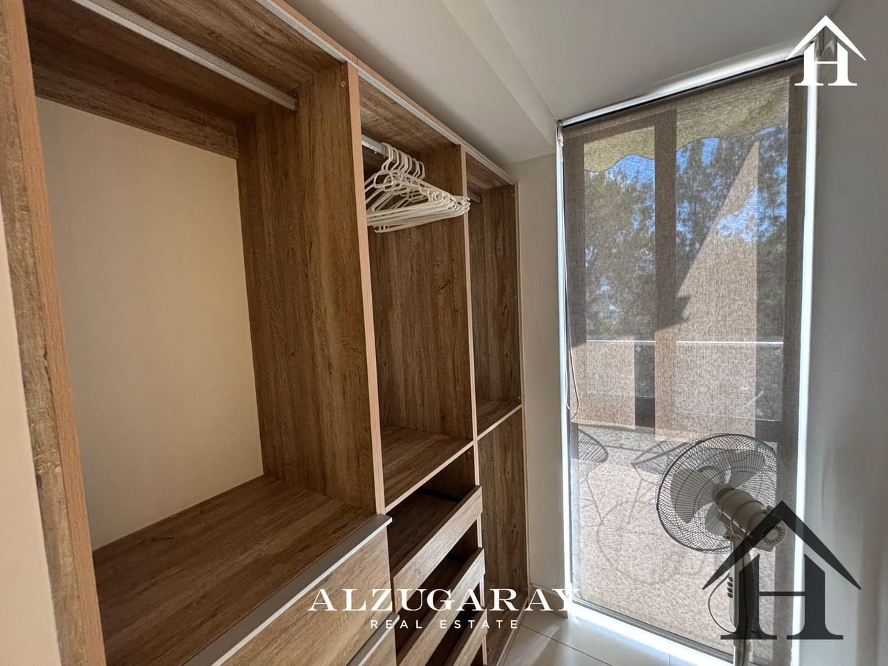 Apartamento amueblado con terraza, ideal para Airbnb zona 14 — Apartamento en Venta en Be14, Zona 14, Guatemala, Ciudad — foto 9 de 10