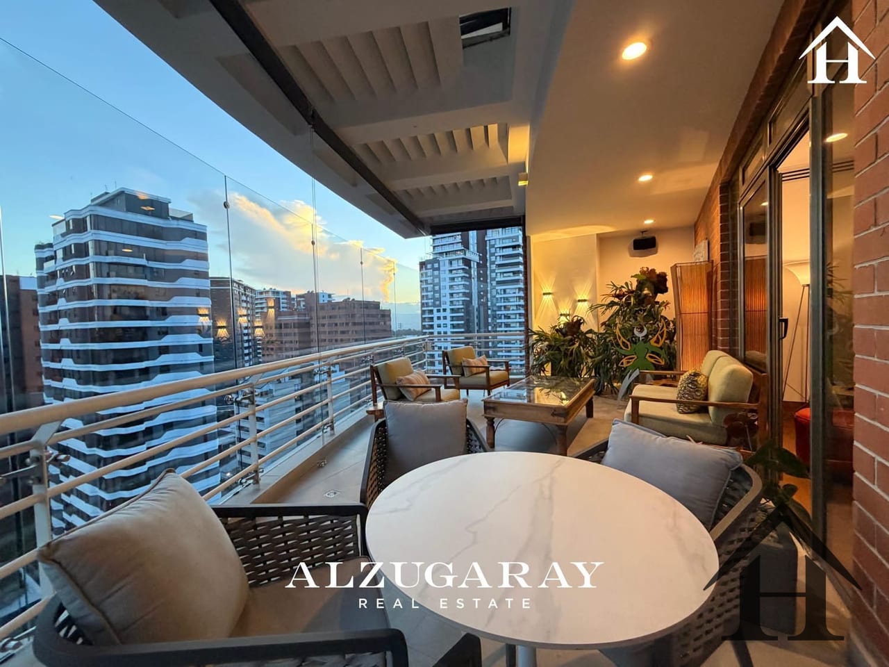Penthouse de lujo en zona 14 — Apartamento en Venta en Zona 14, Guatemala, Ciudad — foto 1 de 1