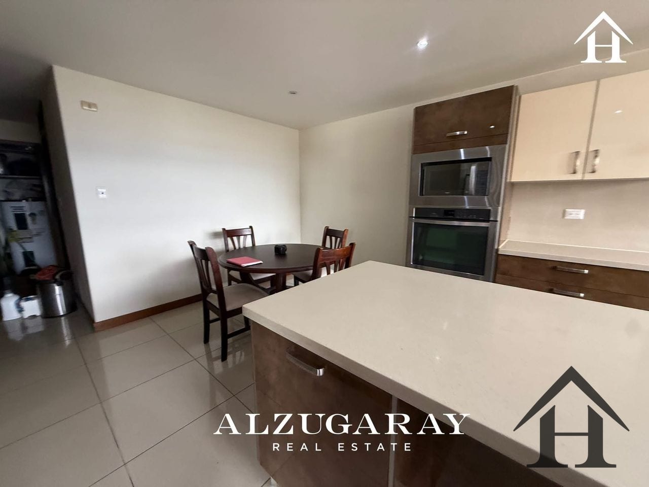 Apartamento nivel completo Edif AKOYA zona 14 — Apartamento en Venta en Akoya, Zona 14, Guatemala, Ciudad — foto 7 de 12