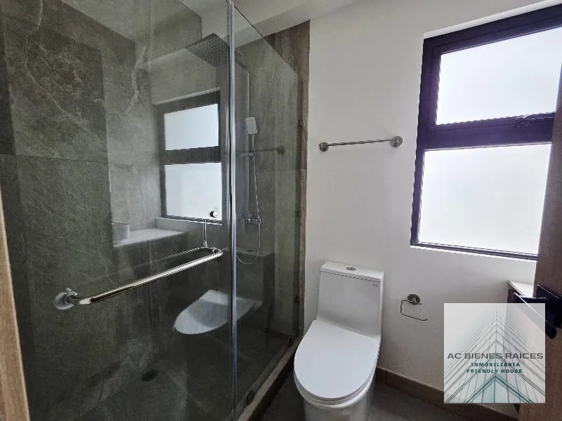 Renta amueblado zona 10 cerca de AVIA — Apartamento en Alquiler en Bonadiez, Zona 10, Guatemala, Ciudad — foto 8 de 12