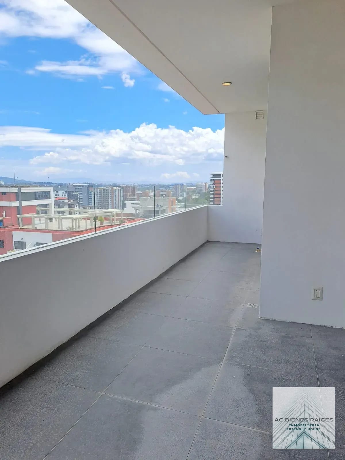 LANTANA ZONA 14 VENTA APARTAMENTO — Apartamento en Venta en Lantana, Zona 14, Guatemala, Ciudad — foto 2 de 15
