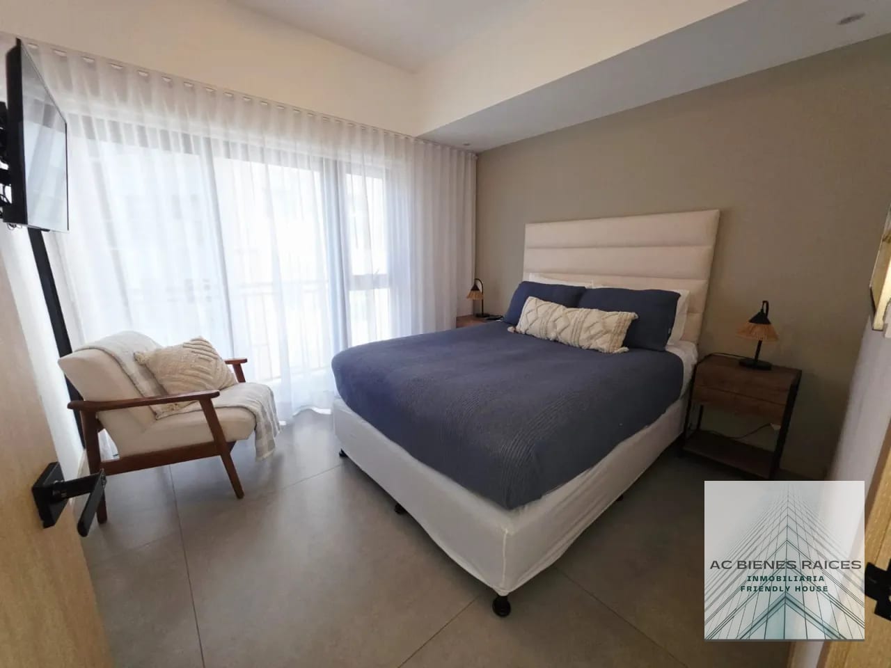 Renta amueblado en zona 10 2 habitaciones — Apartamento en Alquiler en Zona 10, Guatemala, Ciudad — foto 4 de 14
