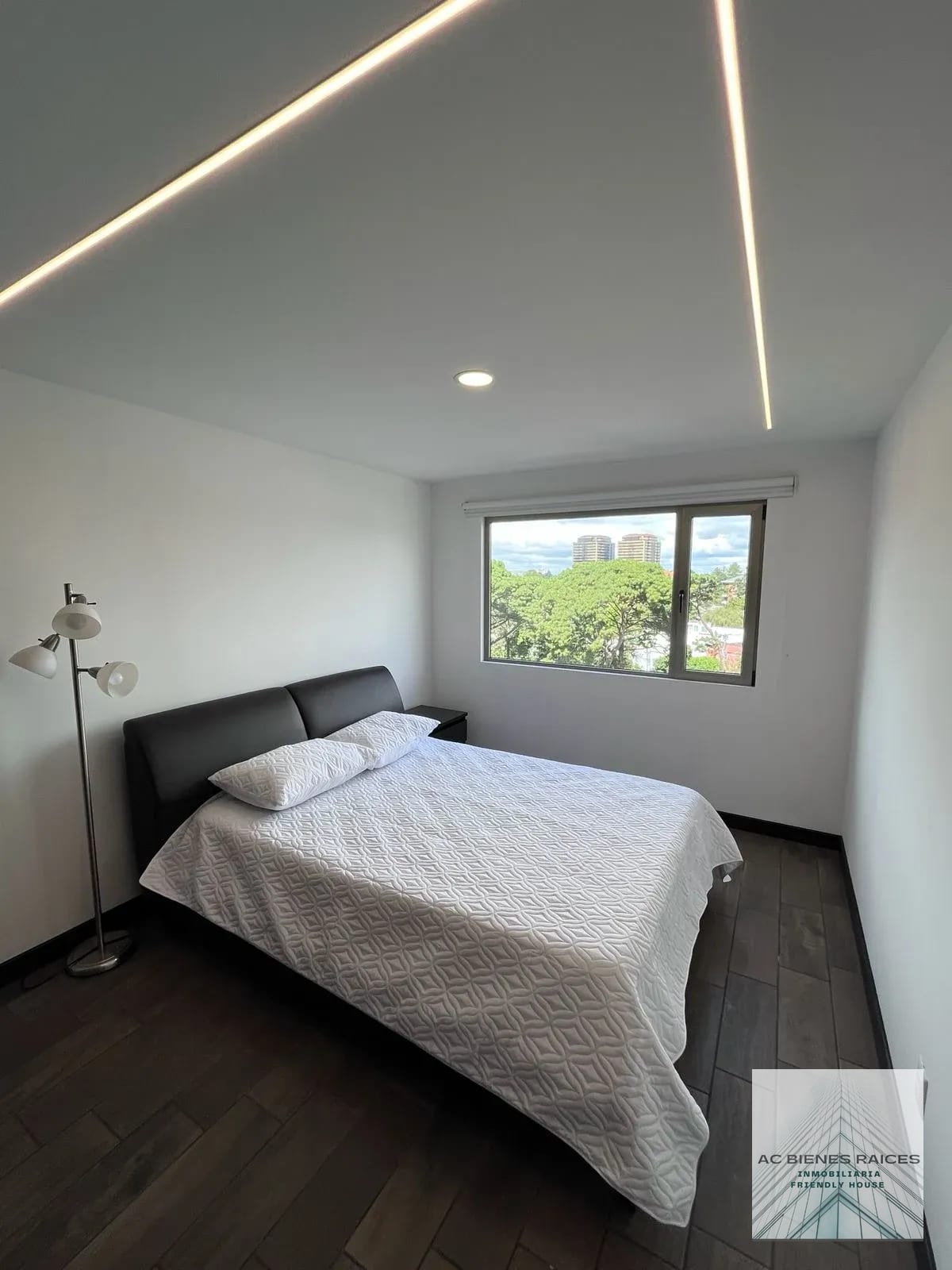 Precioso apto amueblado en zona 10 — Apartamento en Alquiler en Verona, Zona 10, Guatemala, Ciudad — foto 9 de 9