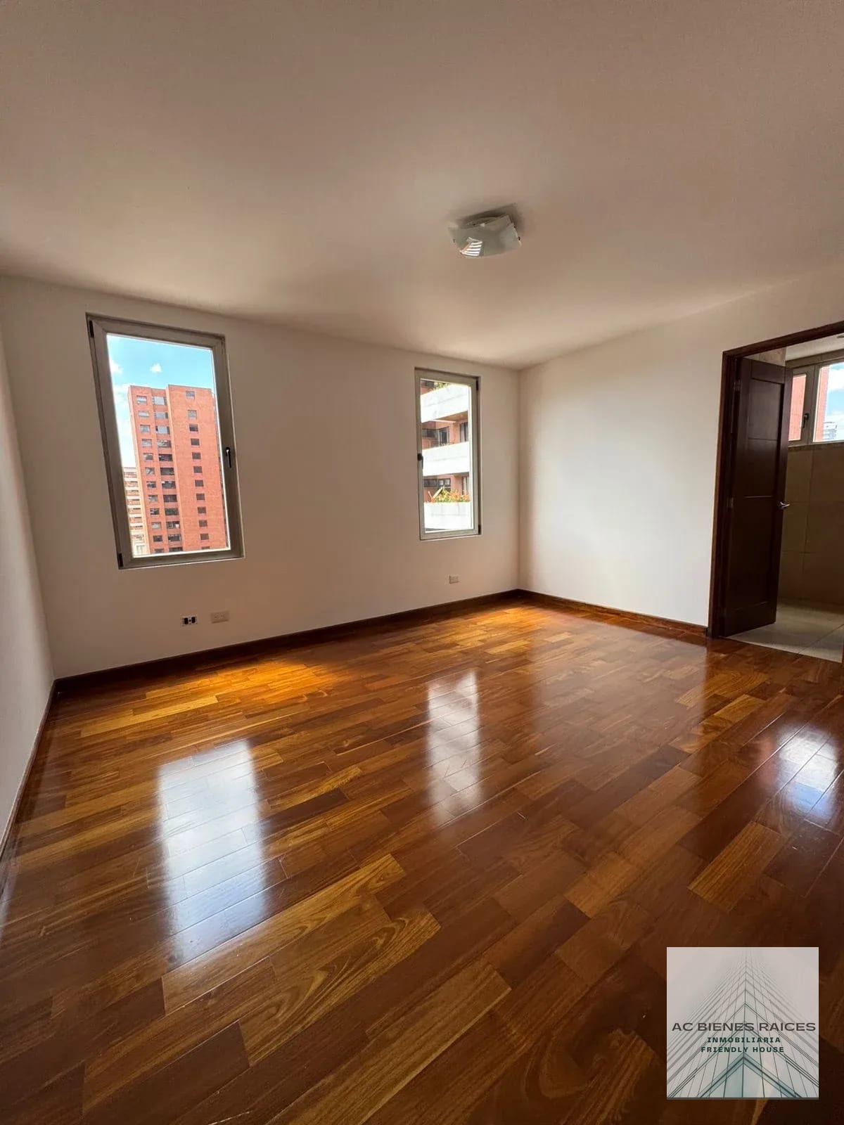Hermoso apto en Aria zona 10 — Apartamento en Alquiler en Aria, Zona 10, Guatemala, Ciudad — foto 6 de 15