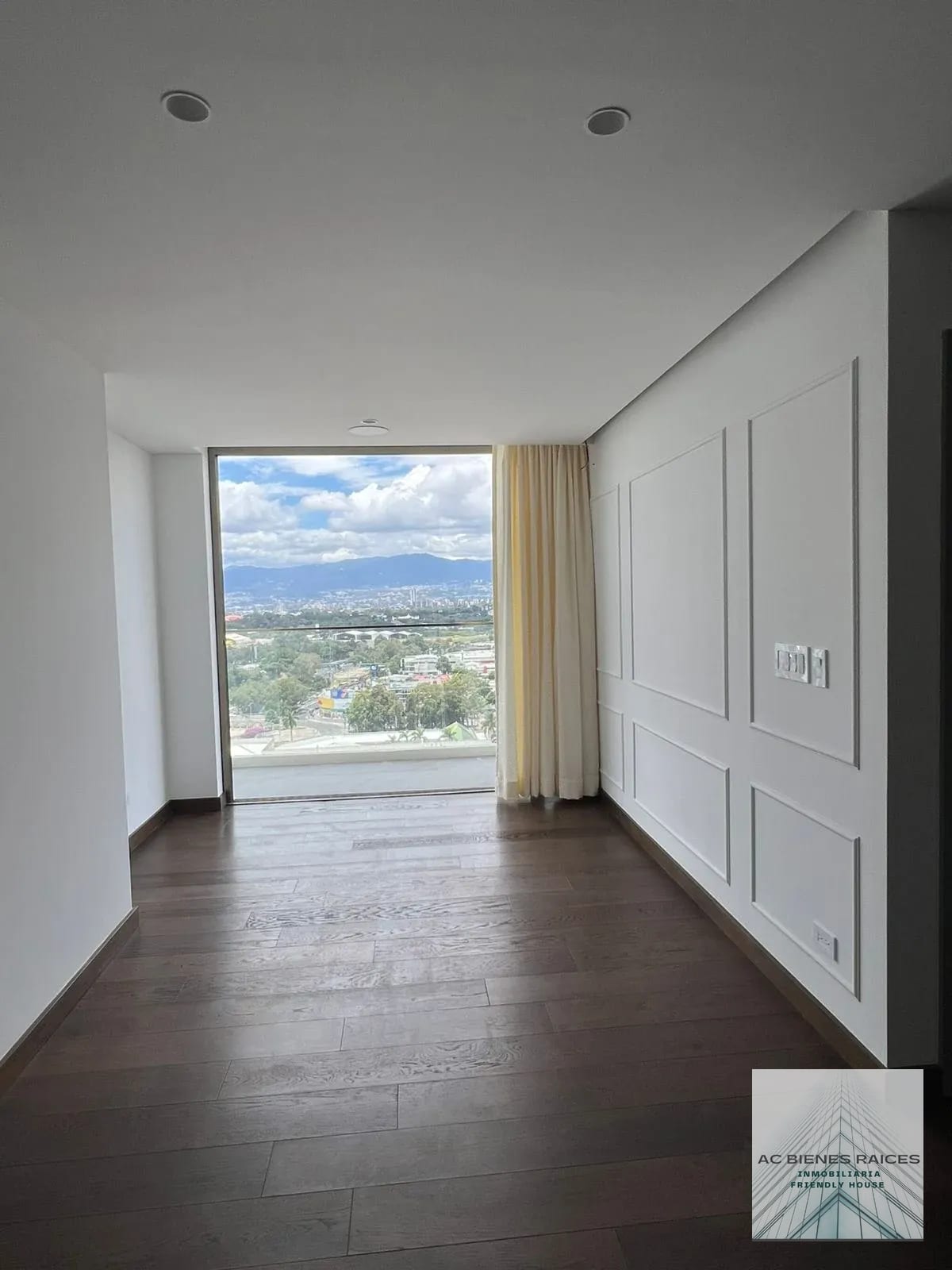 ATARAH renta 1 habitación — Apartamento en Alquiler en Atarah, Zona 10, Guatemala, Ciudad — foto 3 de 10