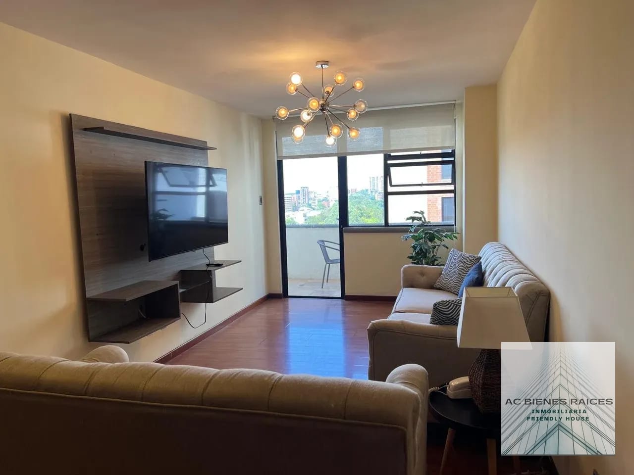 Amueblado 2 habitaciones zona 14 — Apartamento en Alquiler en Bellini, Zona 14, Guatemala, Ciudad — foto 2 de 13
