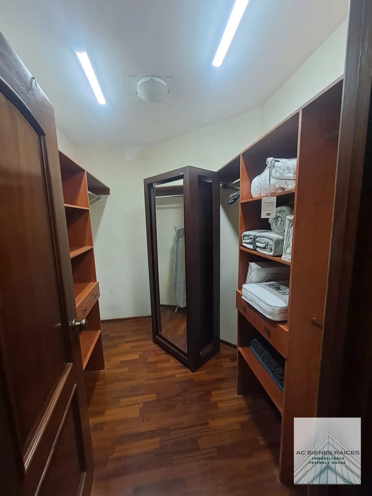 Amueblado en Almeira zona 14 de 1 habitación — Apartamento en Alquiler en Almeira, Zona 14, Guatemala, Ciudad — foto 6 de 14