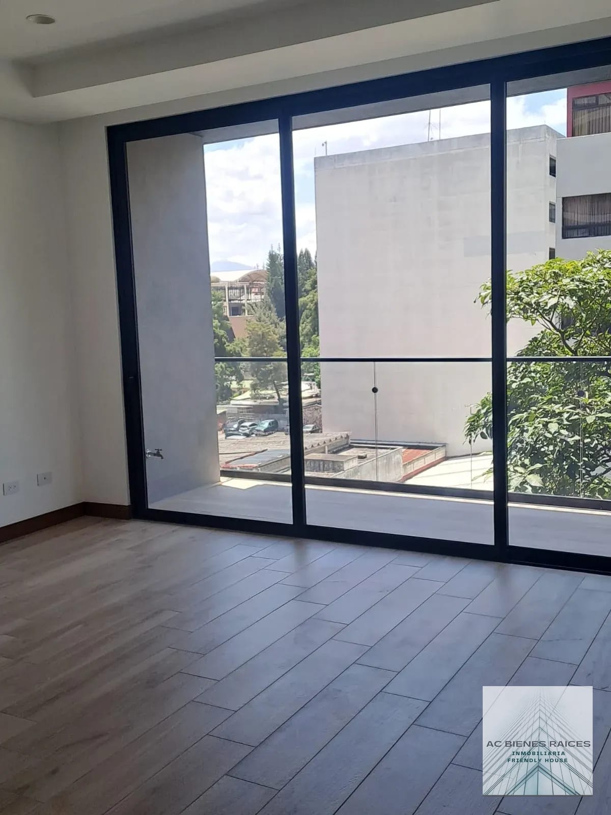 Ferre 10 Renta — Apartamento en Alquiler en Ferré Diez, Zona 10, Guatemala, Ciudad — foto 3 de 17