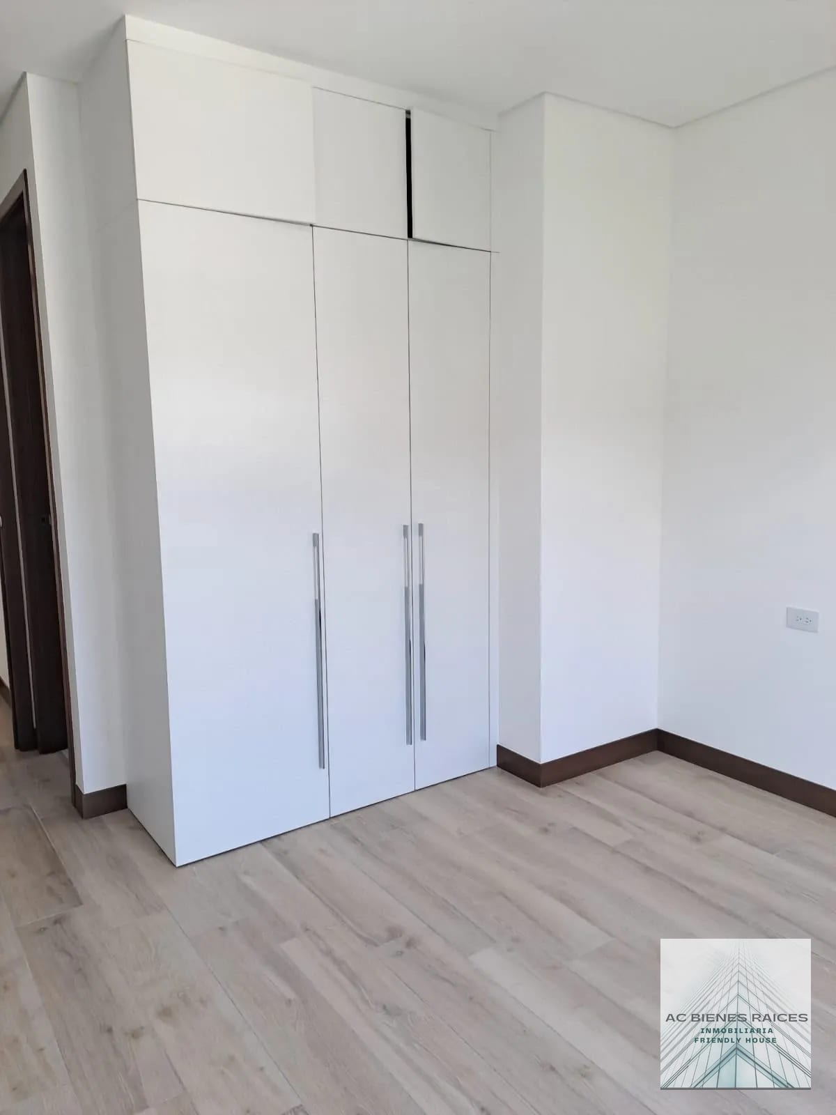 Ferre 10 Renta — Apartamento en Alquiler en Ferré Diez, Zona 10, Guatemala, Ciudad — foto 5 de 17