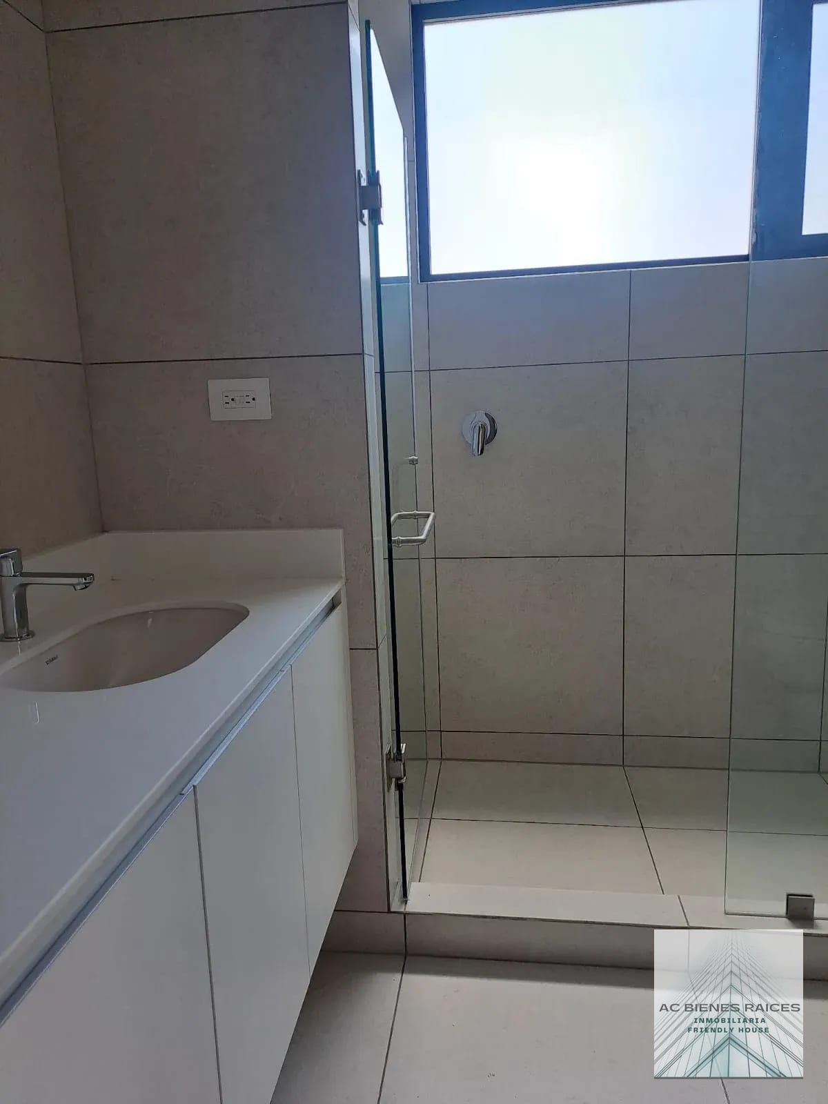 Ferre 10 Renta — Apartamento en Alquiler en Ferré Diez, Zona 10, Guatemala, Ciudad — foto 7 de 17