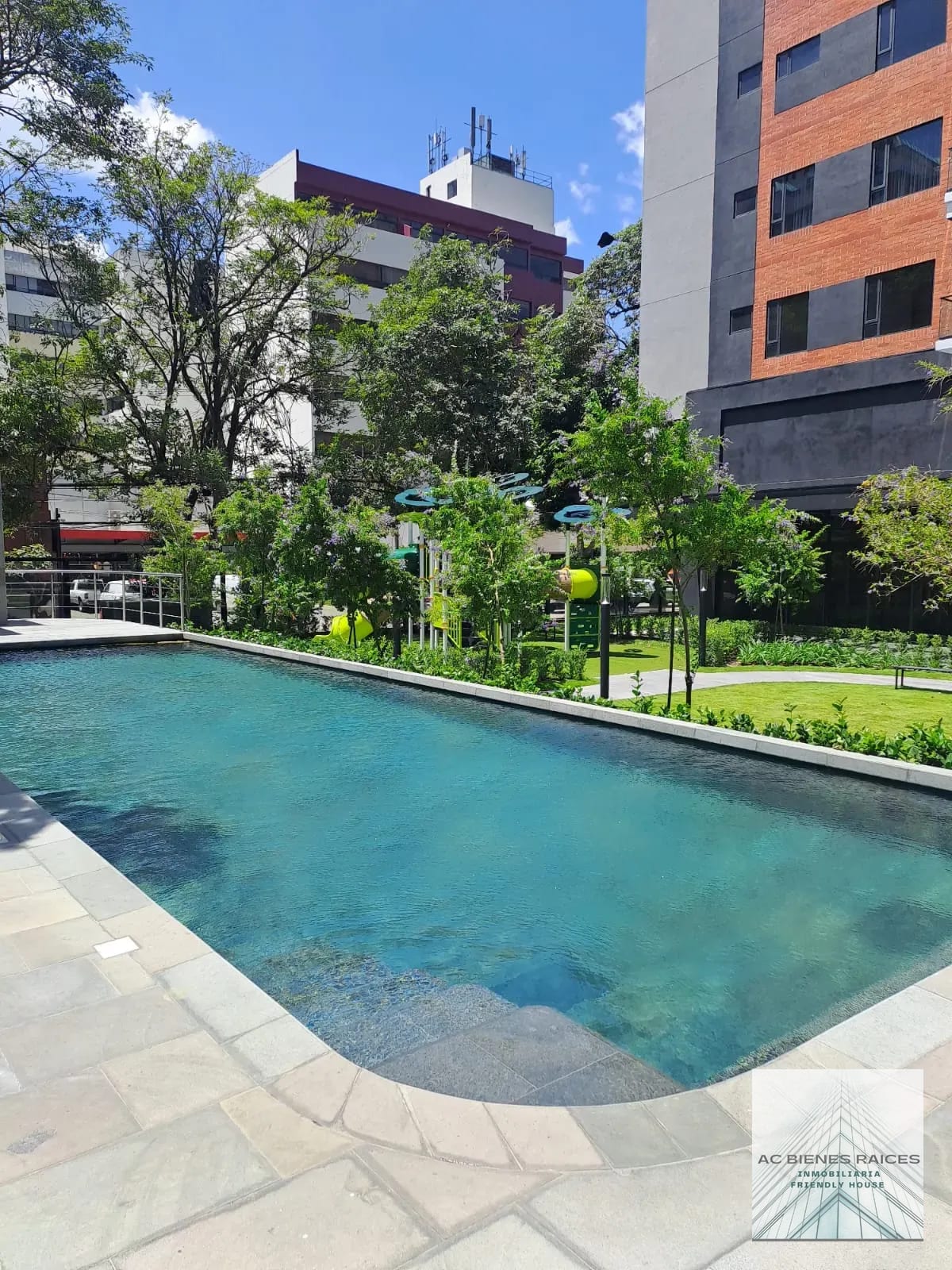 Ferre 10 Renta — Apartamento en Alquiler en Ferré Diez, Zona 10, Guatemala, Ciudad — foto 12 de 17