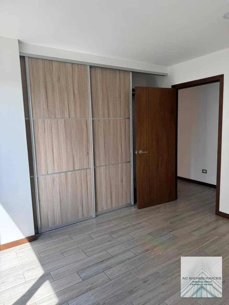 Renta en edificio Dual VH1 — Apartamento en Alquiler en Dual, Zona 15, Guatemala, Ciudad — foto 10 de 14