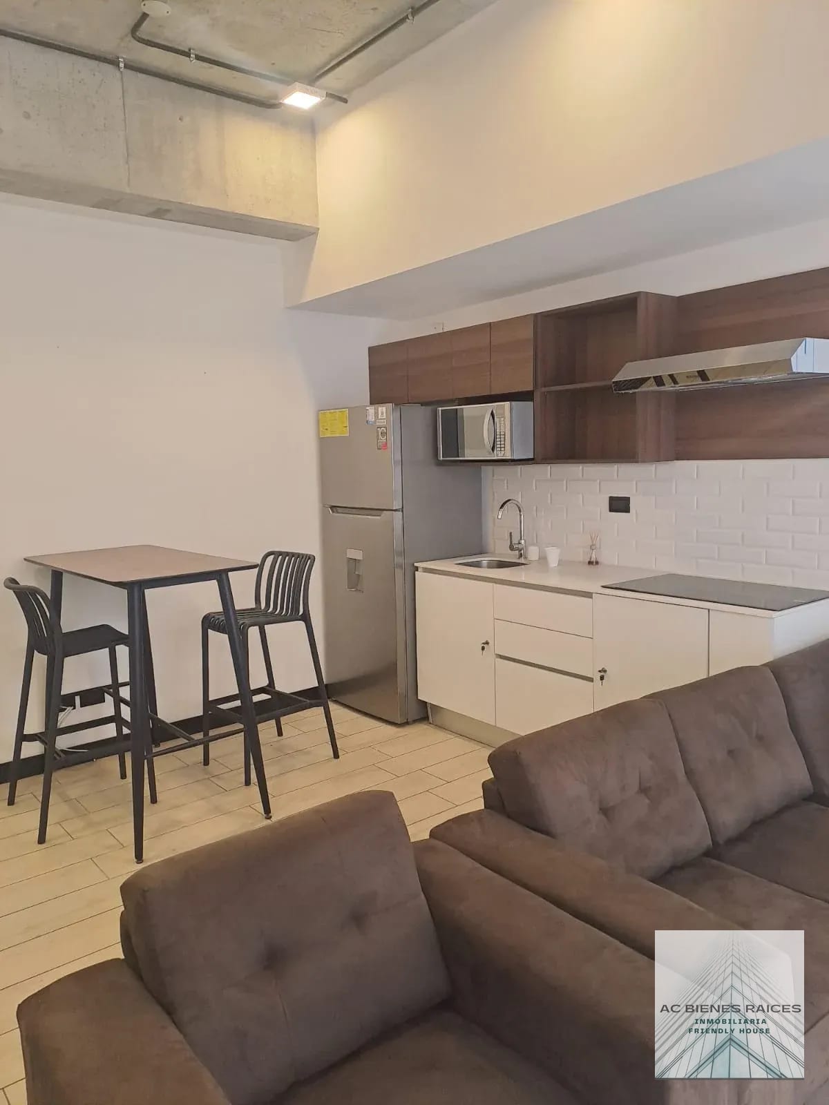 EON zona 10 1 habitación amueblado — Apartamento en Alquiler en Eon, Zona 10, Guatemala, Ciudad — foto 1 de 12