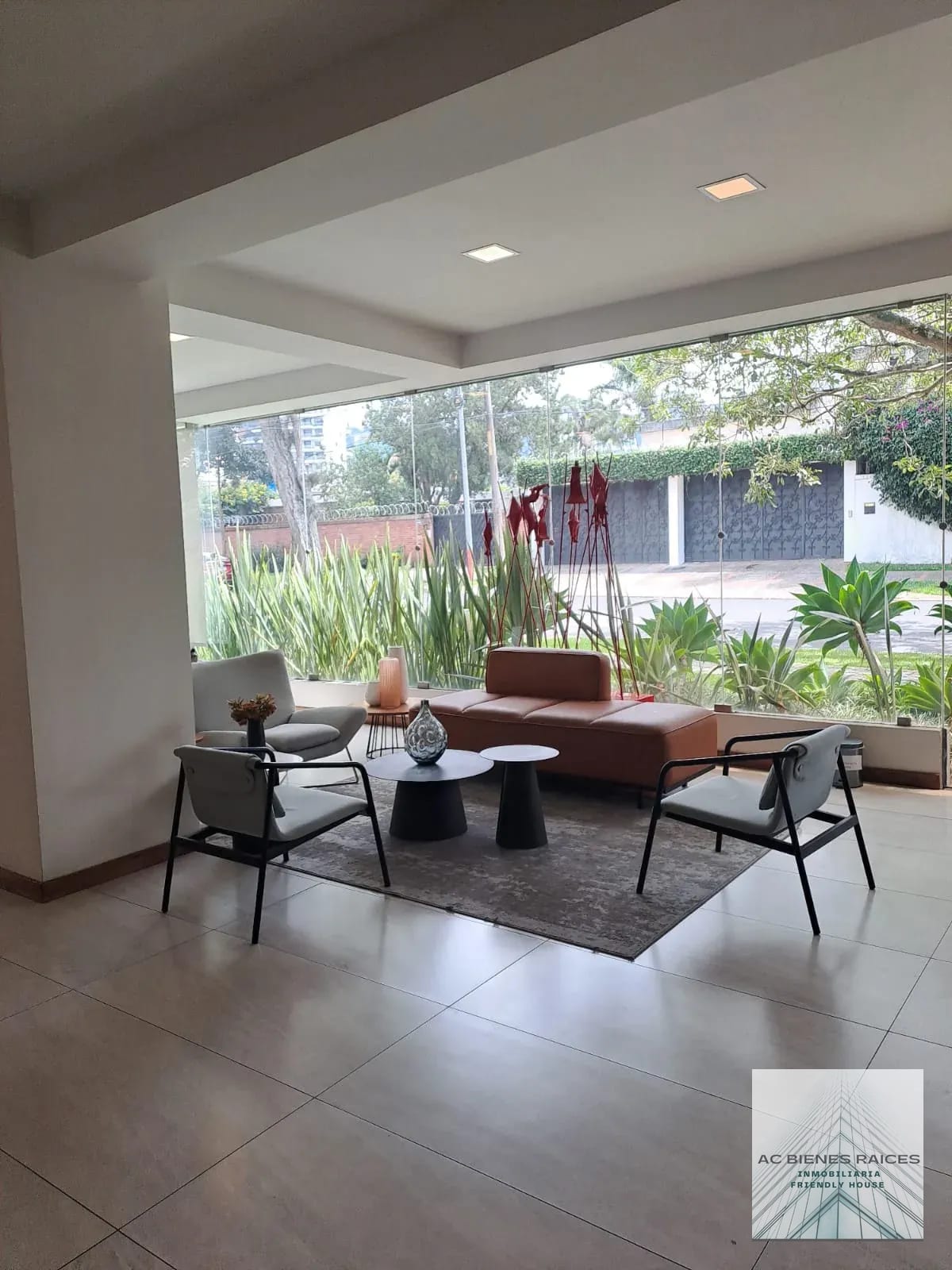 Renta apto VH2 con amplio balcón — Apartamento en Alquiler en Zona 15, Guatemala, Ciudad — foto 12 de 16