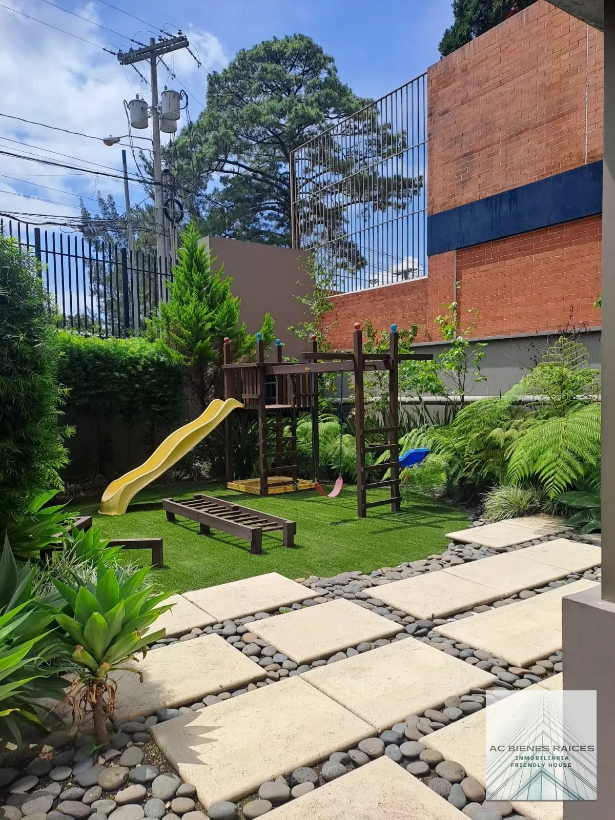 Renta apto VH2 con amplio balcón — Apartamento en Alquiler en Zona 15, Guatemala, Ciudad — foto 15 de 16